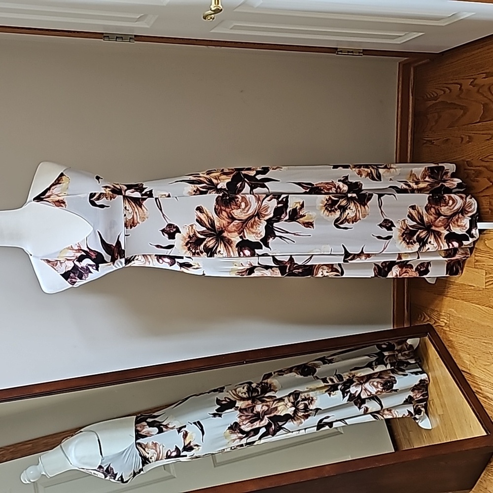 Floral maxi dress with 2 front slits